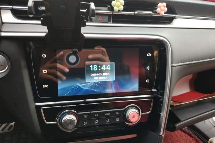 Used MG 6 2017 20T Automatic Luxury Smart Connect Version China V Standard Audio And AC Panel