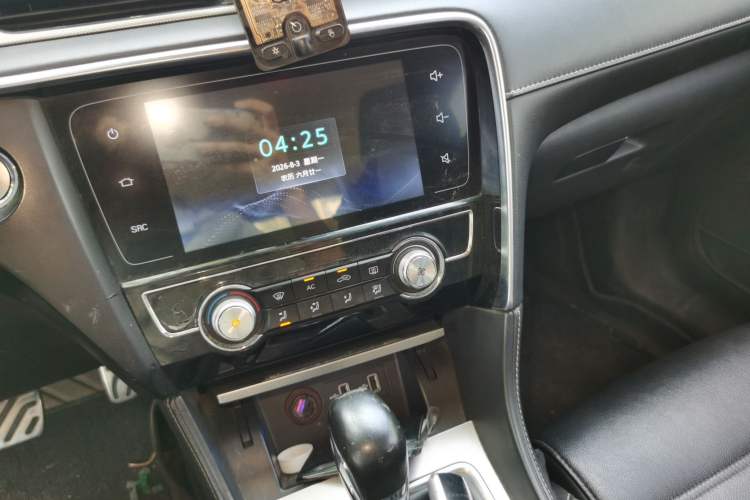 Used MG 6 2017 20T Automatic Luxury Smart Connect Version China V Standard Audio And AC Panel