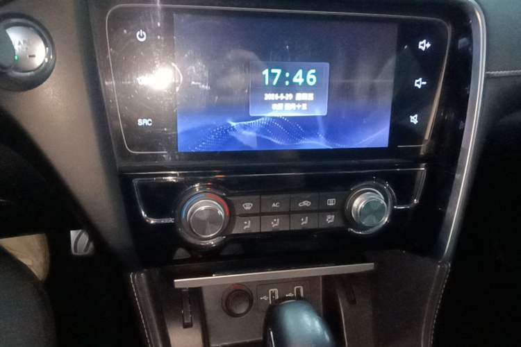 Used MG 6 2017 20T Automatic Luxury Smart Connect Version China V Standard Audio And AC Panel