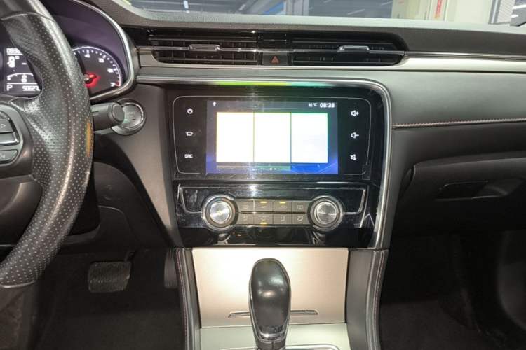 Used MG 6 2017 20T Automatic Elite Smart Connect Version China V Standard Audio And AC Panel