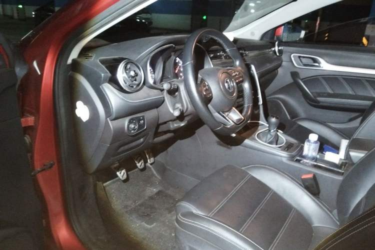 Used MG 6 2017 20T Manual Luxury Smart Connect Version China V Standard Driver Seat