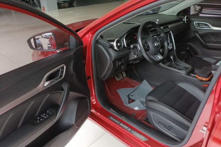 Used MG 6 2017 20T Automatic Luxury Smart Connect Version China V Standard Driver Seat