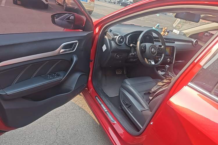 Used MG 6 2017 20T Automatic Luxury Smart Connect Version China V Standard Driver Seat