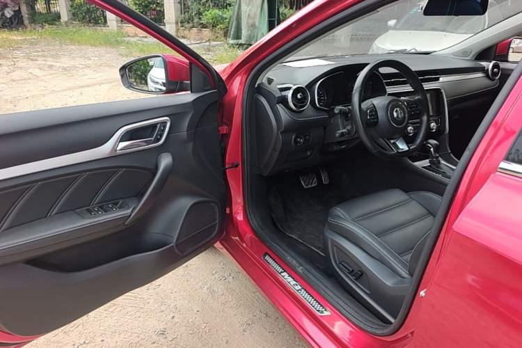 Used MG 6 2017 20T Automatic Luxury Smart Connect Version China V Standard Driver Seat