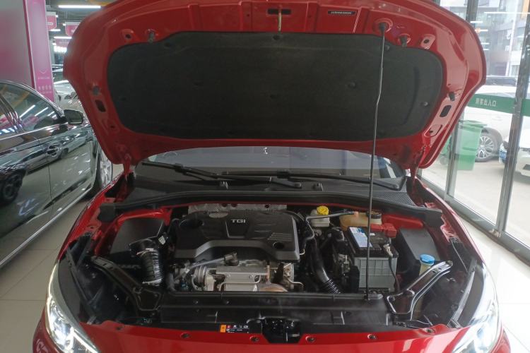 Used MG 6 2017 20T Automatic Luxury Smart Connect Version China V Standard Engine Bay