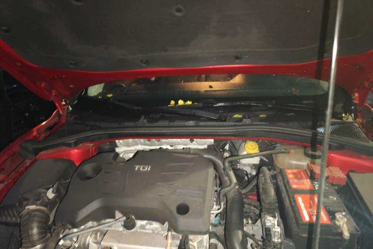 Used MG 6 2017 20T Automatic Luxury Smart Connect Version China V Standard Engine Bay