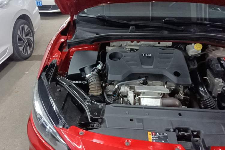 Used MG 6 2017 20T Automatic Luxury Smart Connect Version China V Standard Engine Bay Right