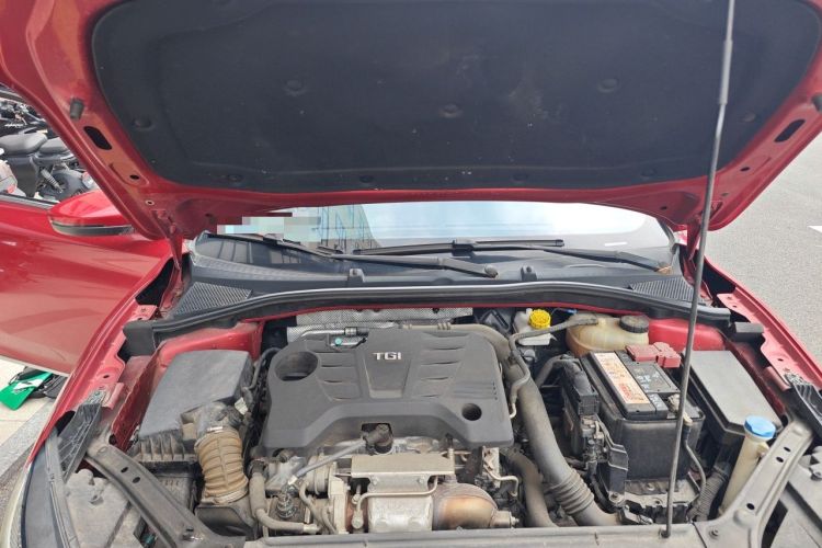 Used MG 6 2017 20T Automatic Luxury Smart Connect Version China V Standard Engine Bay