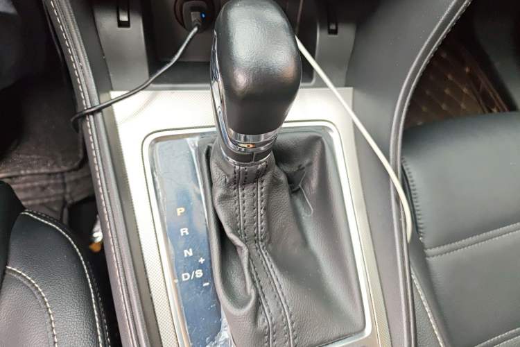 Used MG 6 2017 20T Automatic Luxury Smart Connect Version China V Standard Gear Lever