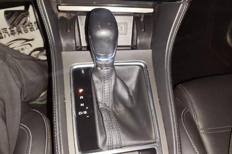 Used MG 6 2017 20T Automatic Luxury Smart Connect Version China V Standard Gear Lever