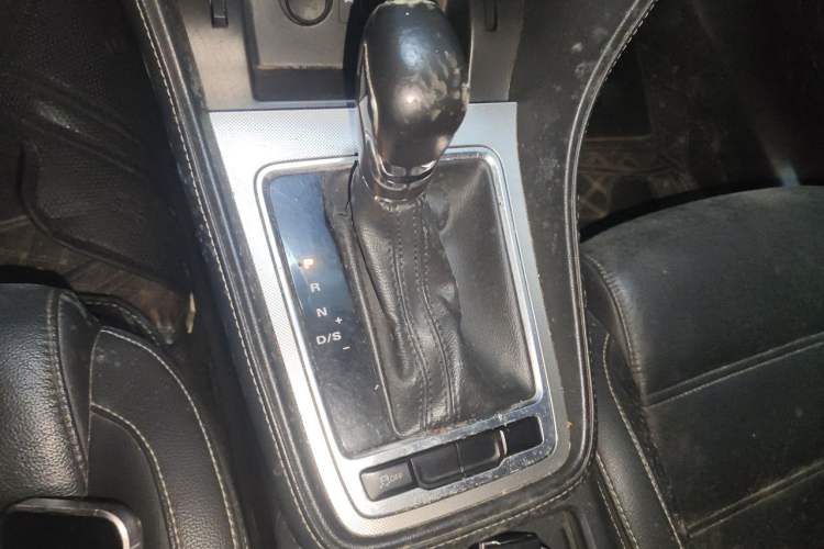 Used MG 6 2017 20T Automatic Luxury Smart Connect Version China V Standard Gear Lever