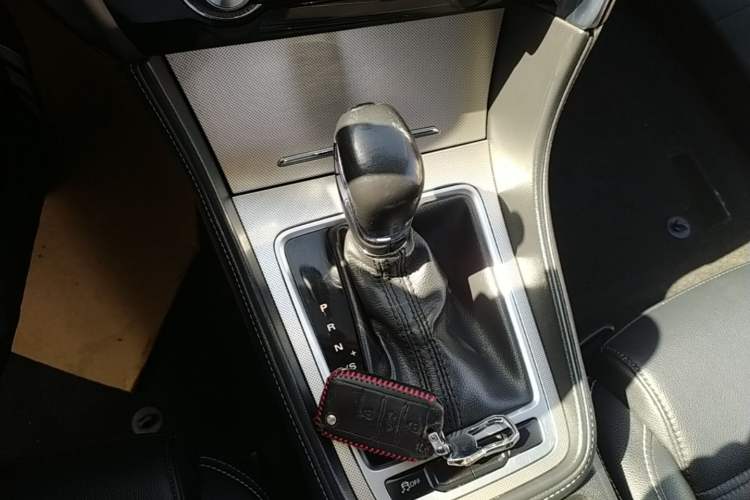 Used MG 6 2017 20T Automatic Luxury Smart Connect Version China V Standard Gear Lever