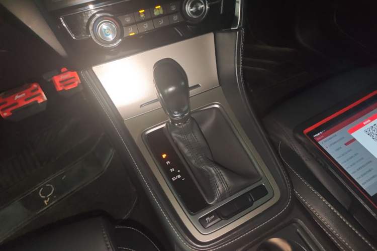 Used MG 6 2017 20T Automatic Luxury Smart Connect Version China V Standard Gear Lever