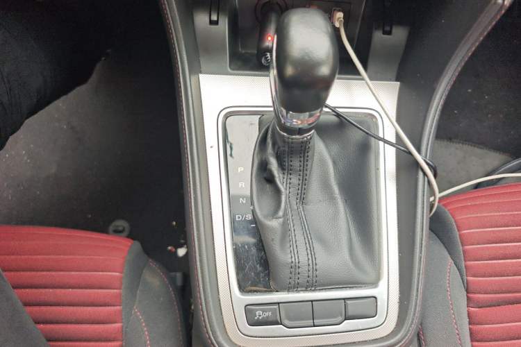 Used MG 6 2017 20T Automatic Elite Smart Connect Version China V Standard Gear Lever