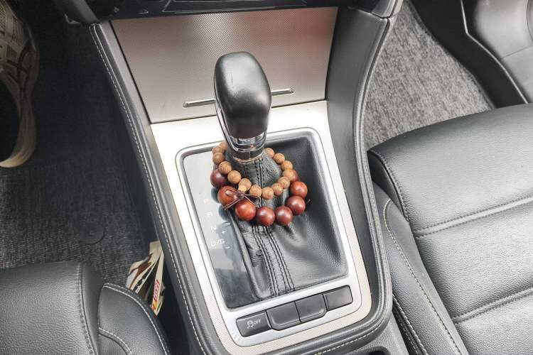 Used MG 6 2017 20T Automatic Luxury Smart Connect Version China V Standard Gear Lever