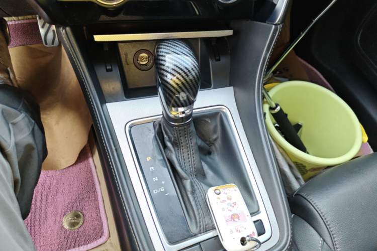 Used MG 6 2017 20T Automatic Luxury Smart Connect Version China V Standard Gear Lever