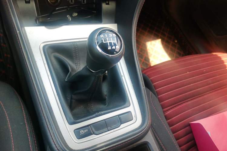 Used MG 6 2017 20T Manual Elite Smart Connect Version China V Standard Gear Lever