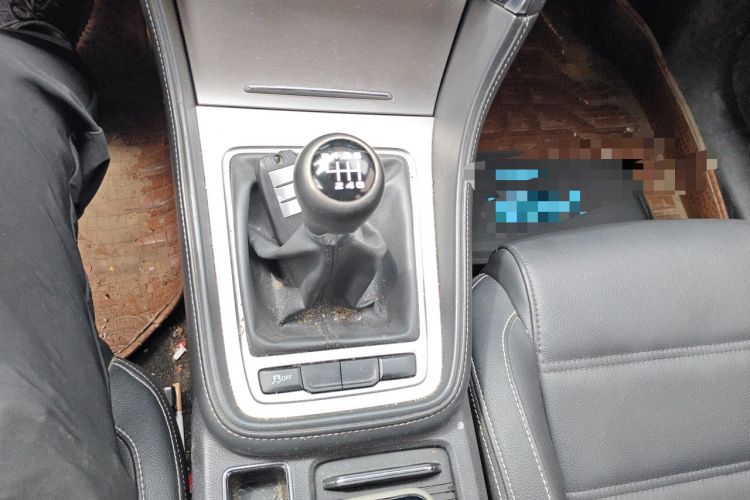 Used MG 6 2017 20T Manual Luxury Smart Connect Version China V Standard Gear Lever