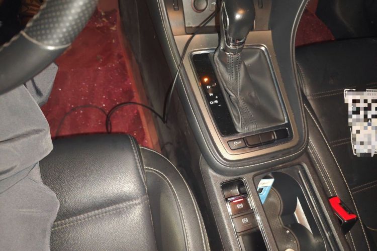 Used MG 6 2017 20T Automatic Luxury Smart Connect Version China V Standard Gear Lever
