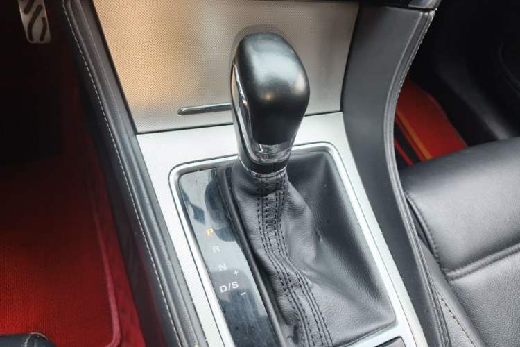 Used MG 6 2017 20T Automatic Luxury Smart Connect Version China V Standard Gear Lever