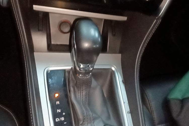 Used MG 6 2017 20T Automatic Luxury Smart Connect Version China V Standard Gear Lever