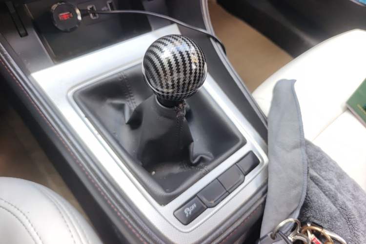 Used MG 6 2017 20T Manual Elite Smart Connect Version China V Standard Gear Lever