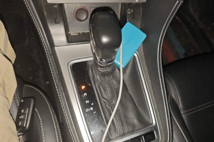 Used MG 6 2017 20T Automatic Luxury Smart Connect Version China V Standard Gear Lever