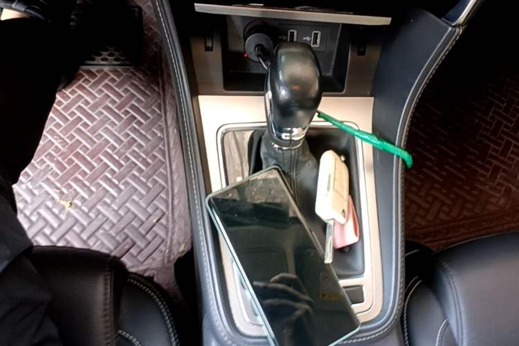 Used MG 6 2017 20T Automatic Luxury Smart Connect Version China V Standard Gear Lever