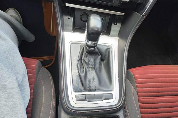 Used MG 6 2017 20T Automatic Elite Smart Connect Version China V Standard Gear Lever