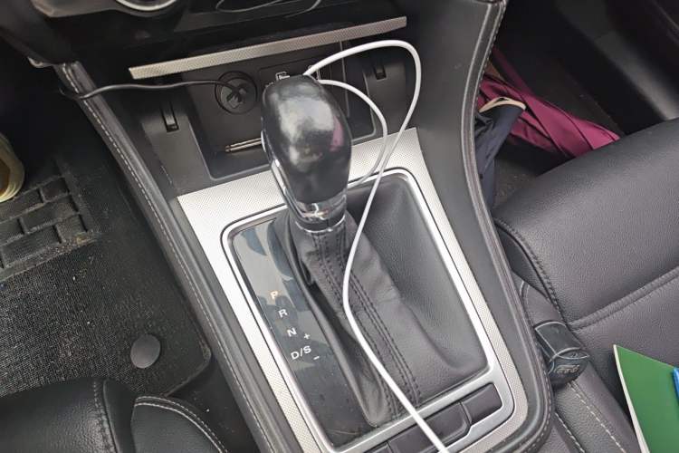 Used MG 6 2017 20T Automatic Luxury Smart Connect Version China V Standard Gear Lever