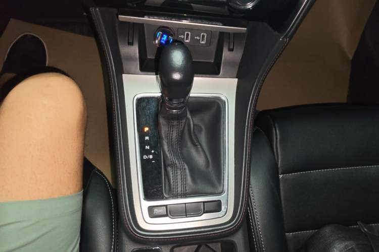 Used MG 6 2017 20T Automatic Elite Smart Connect Version China V Standard Gear Lever