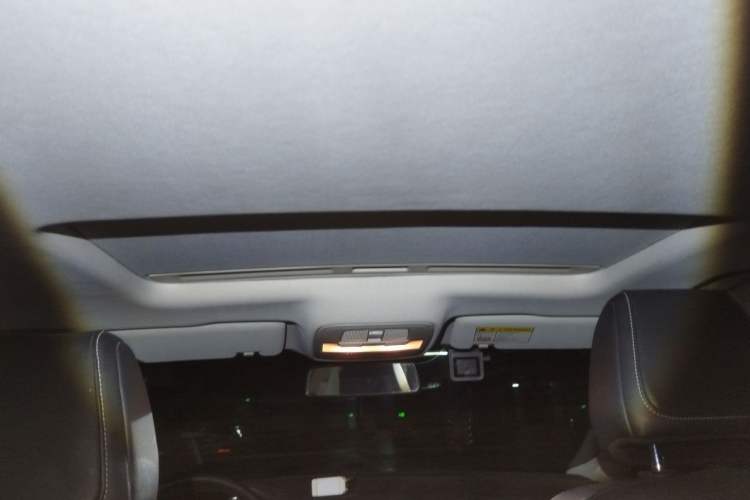 Used MG 6 2017 20T Manual Luxury Smart Connect Version China V Standard Headliner