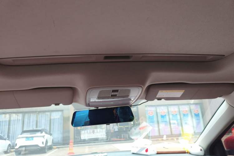 Used MG 6 2017 20T Automatic Luxury Smart Connect Version China V Standard Headliner