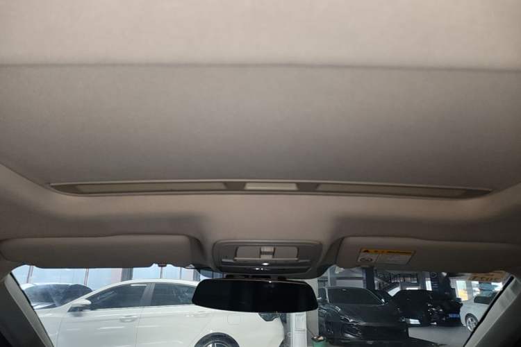 Used MG 6 2017 20T Automatic Luxury Smart Connect Version China V Standard Headliner
