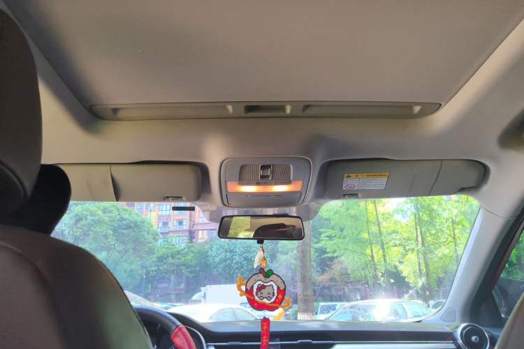 Used MG 6 2017 20T Manual Luxury Smart Connect Version China V Standard Headliner
