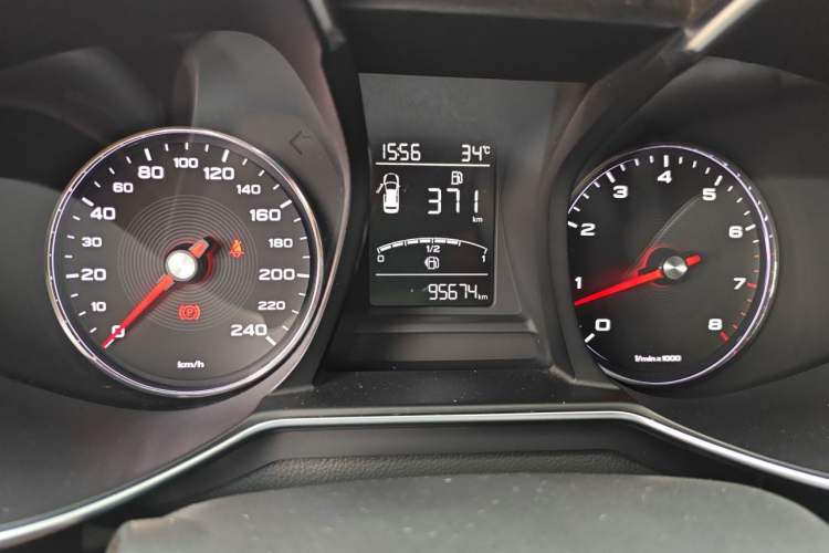 Used MG 6 2017 20T Manual Luxury Smart Connect Version China V Standard Instrument Cluster
