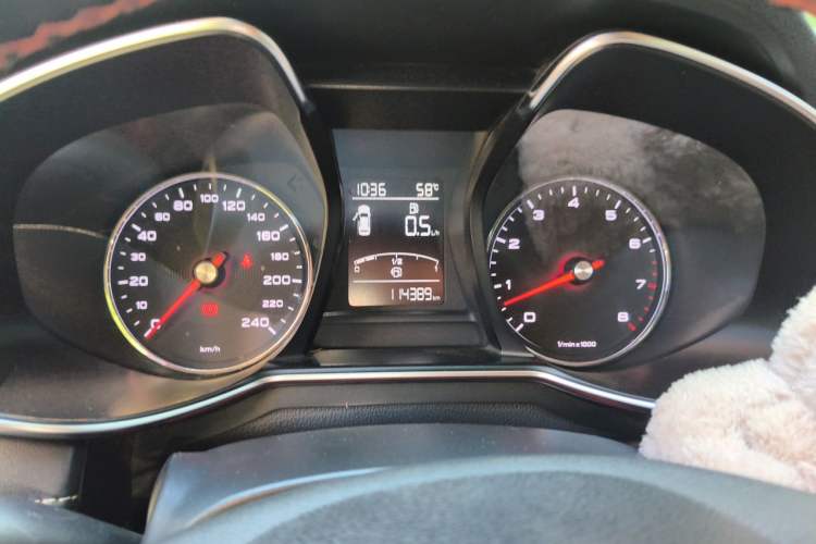 Used MG 6 2017 20T Manual Luxury Smart Connect Version China V Standard Instrument Cluster