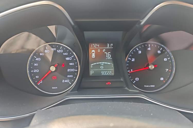 Used MG 6 2017 20T Automatic Luxury Smart Connect Version China V Standard Instrument Cluster