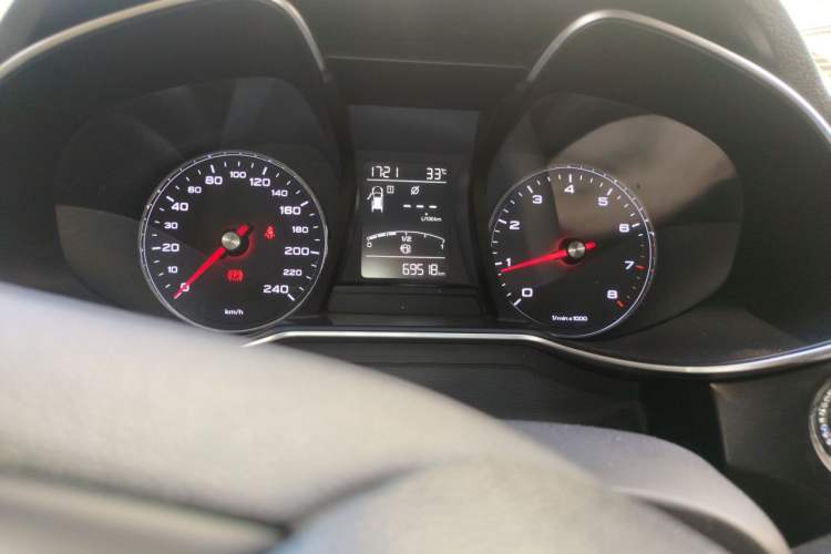 Used MG 6 2017 20T Manual Luxury Smart Connect Version China V Standard Instrument Cluster