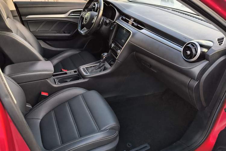 Used MG 6 2017 20T Automatic Luxury Smart Connect Version China V Standard Interior 2