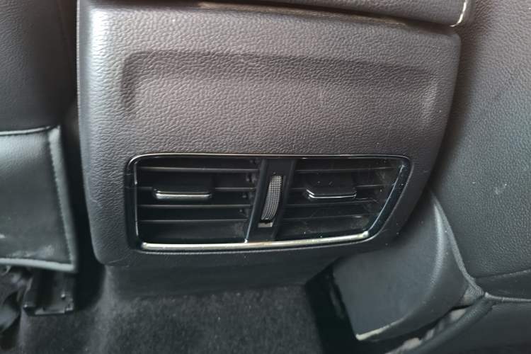 Used MG 6 2017 20T Automatic Luxury Smart Connect Version China V Standard Interior 9