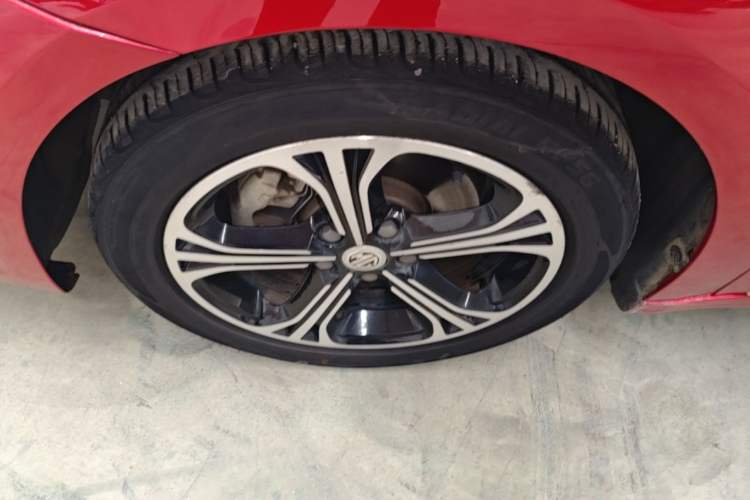 Used MG 6 2017 20T Automatic Luxury Smart Connect Version China V Standard Left Front Wheel Hub