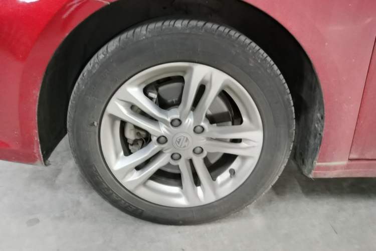 Used MG 6 2017 20T Automatic Elite Smart Connect Version China V Standard Left Front Wheel Hub
