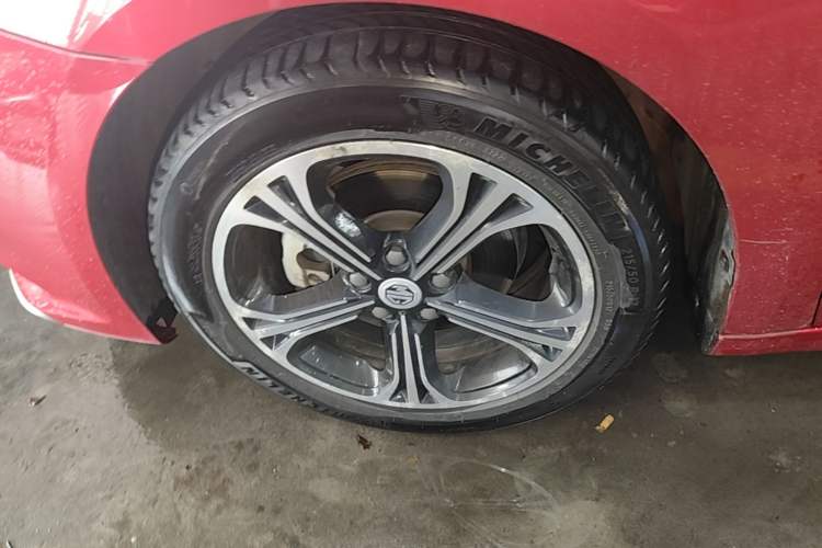 Used MG 6 2017 20T Automatic Luxury Smart Connect Version China V Standard Left Front Wheel Hub