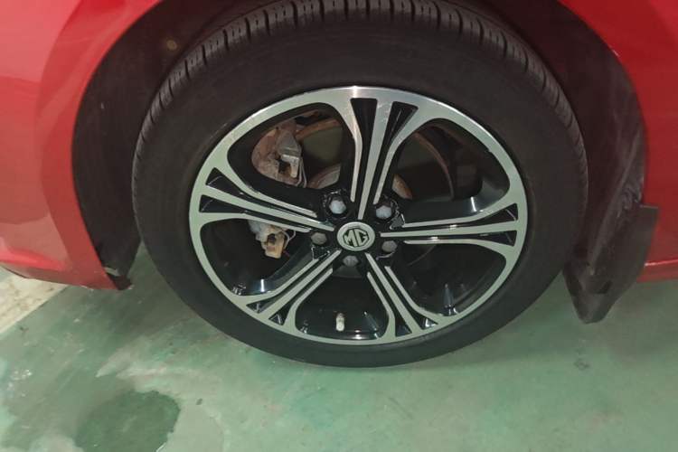 Used MG 6 2017 20T Automatic Luxury Smart Connect Version China V Standard Left Front Wheel Hub