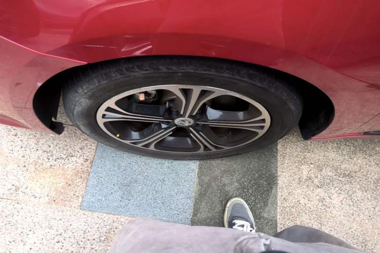 Used MG 6 2017 20T Automatic Luxury Smart Connect Version China V Standard Left Front Wheel Hub