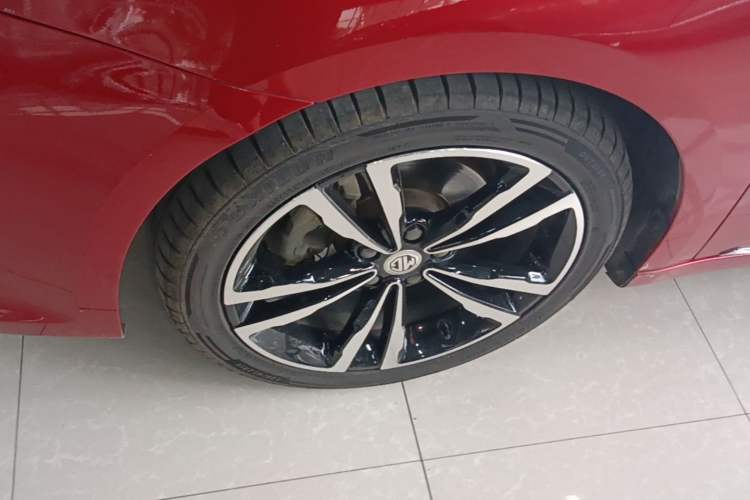 Used MG 6 2017 20T Automatic Trophy Prestige Internet Edition China V Standard Left Front Wheel Hub