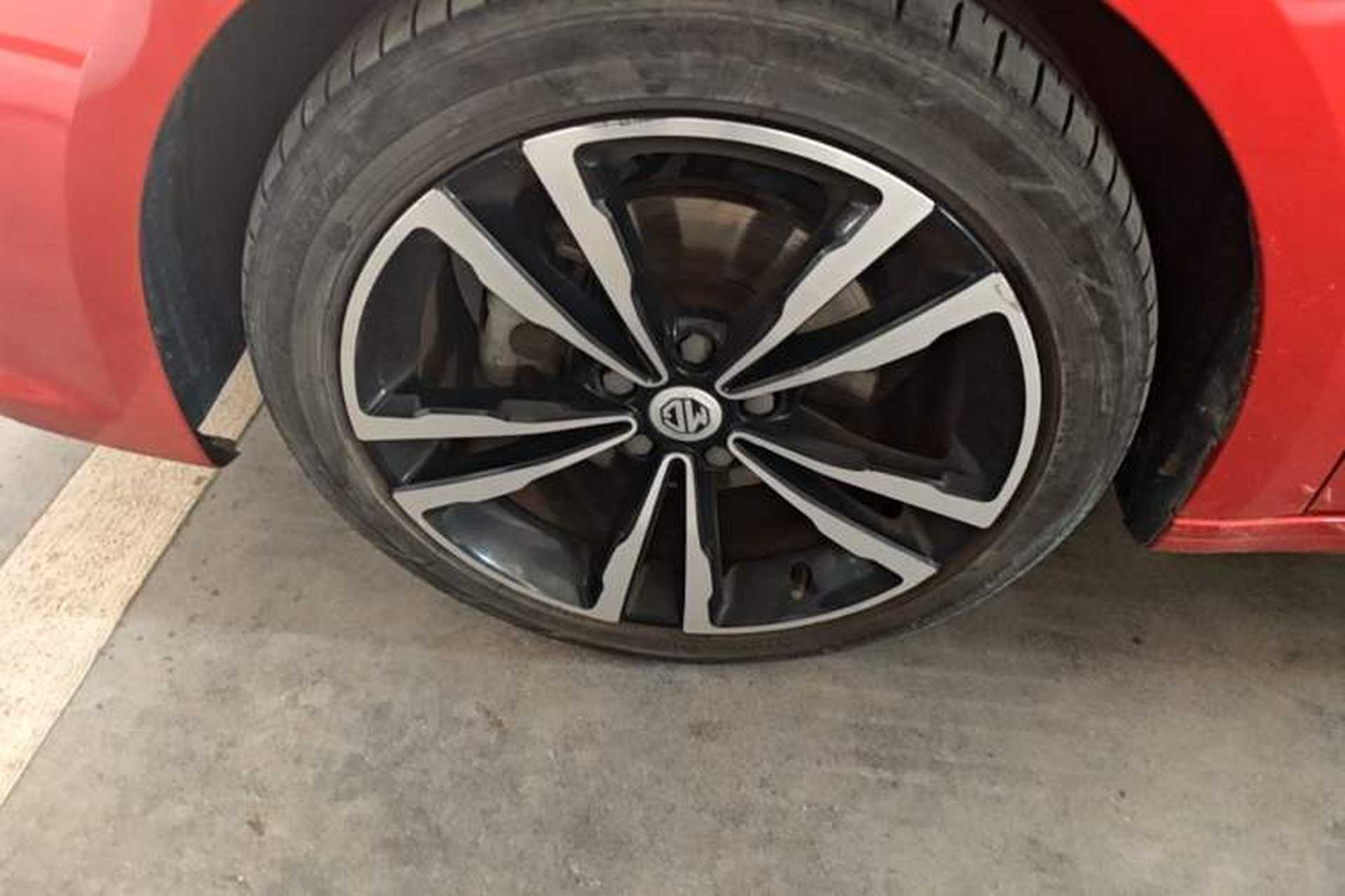 Used MG 6 2017 20T Automatic Trophy Prestige Internet Edition China V Standard Left Front Wheel Hub