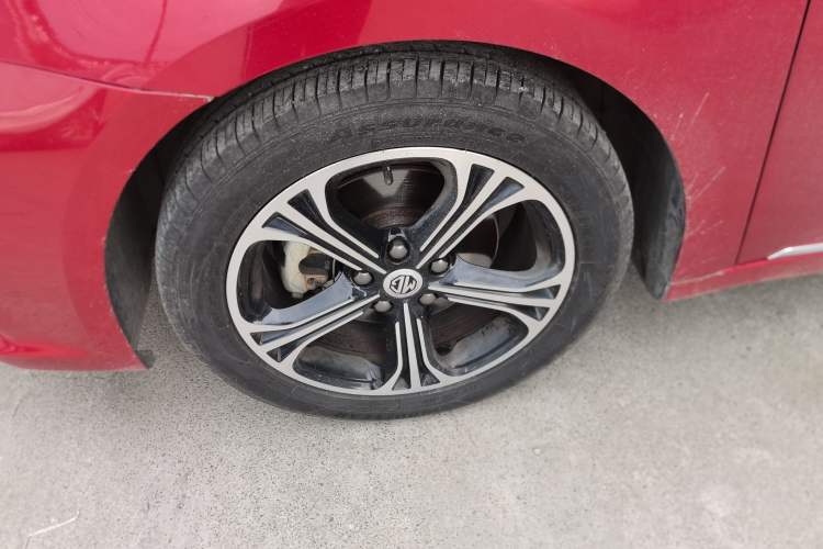 Used MG 6 2017 20T Automatic Luxury Smart Connect Version China V Standard Left Front Wheel Hub