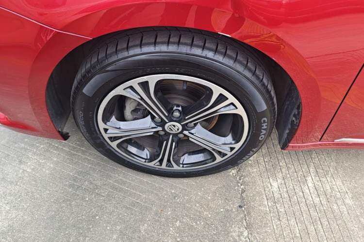 Used MG 6 2017 20T Automatic Luxury Smart Connect Version China V Standard Left Front Wheel Hub